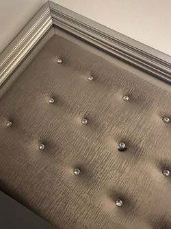 Tufted Fabric Headboard with Crystal Buttons