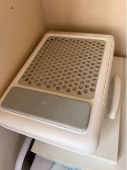Nail dust collector