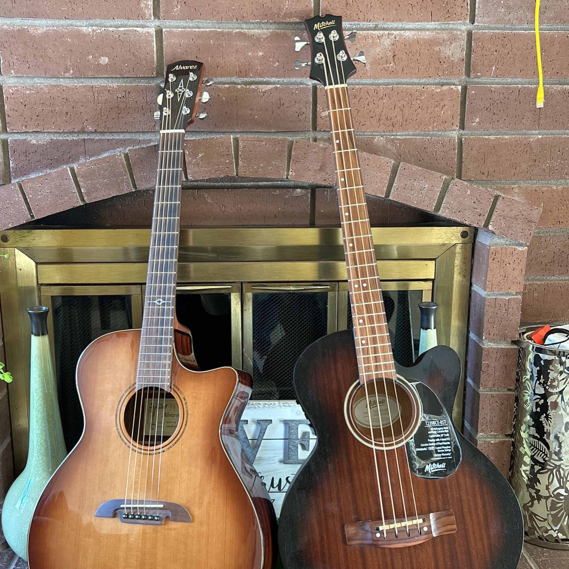 Alvarez Guitar & Mitchell Bajoloche