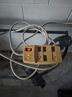 Vintage GENERAL ELECTRIC surge protector,