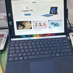 Surface Pro Copilot + PC (laptop/tablet)