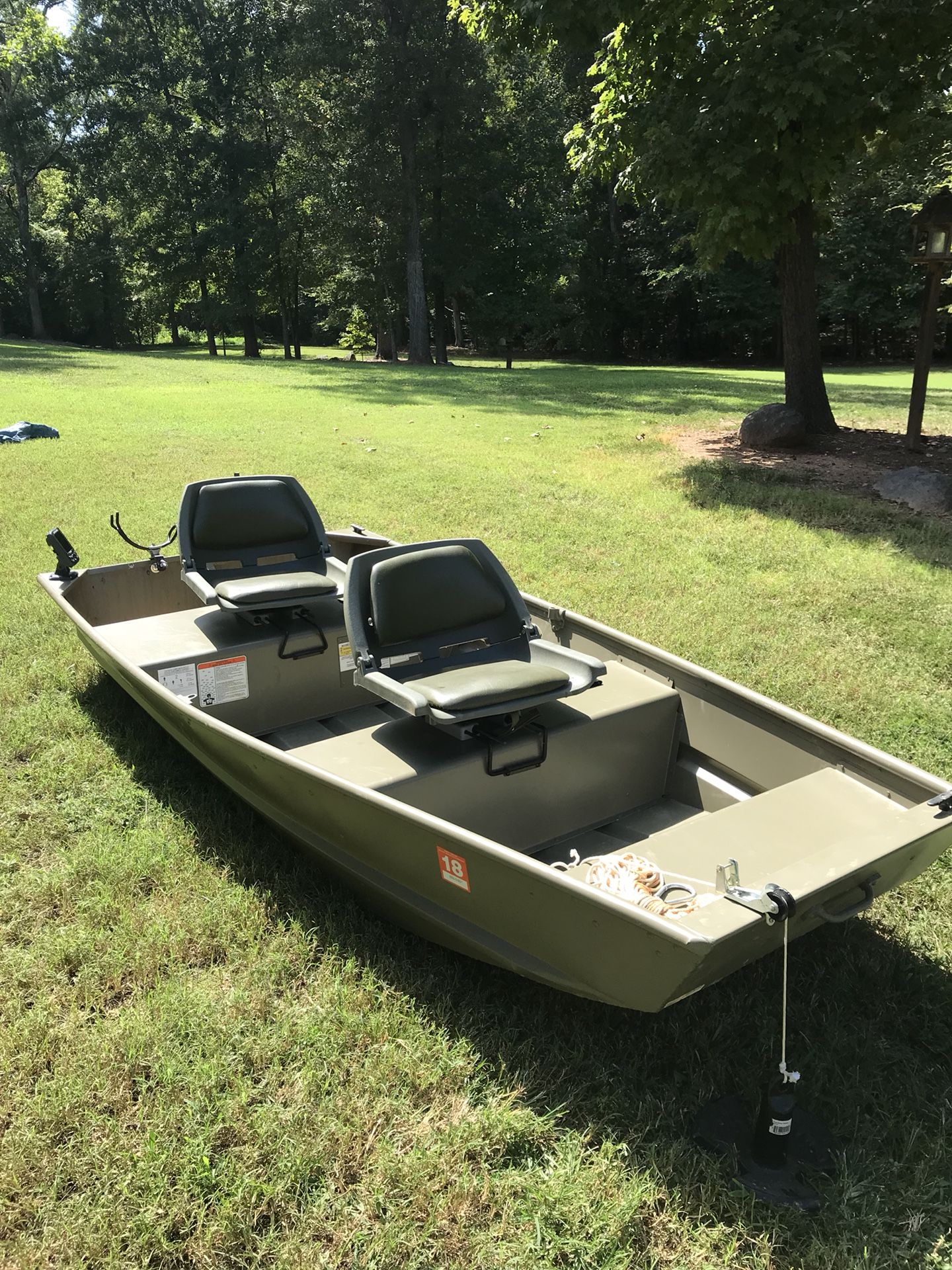 2016 Tracker Topper 10W Jon Boat