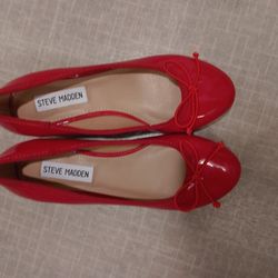Women's Vixen Red Size 5 Patten Leather Steve Madden Ballet Shoes