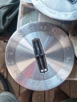 Lincoln Town car center hub