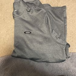 oakley half zip up