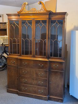 Dining Room/Living Room cabinet hutch