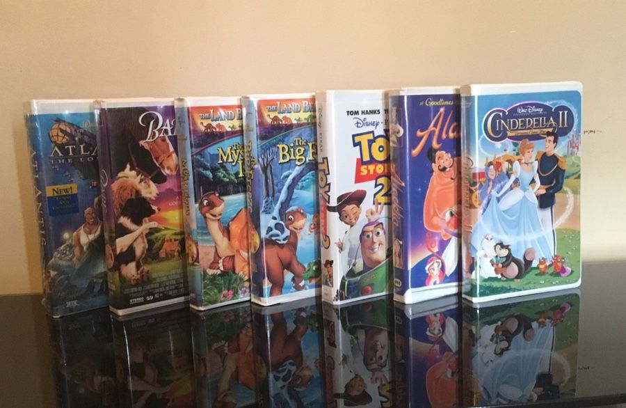 7 Classic kids VHS Movies DISNEY +