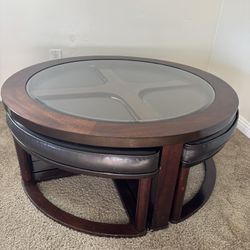 Round Cocktail/Coffee Table With Stools 