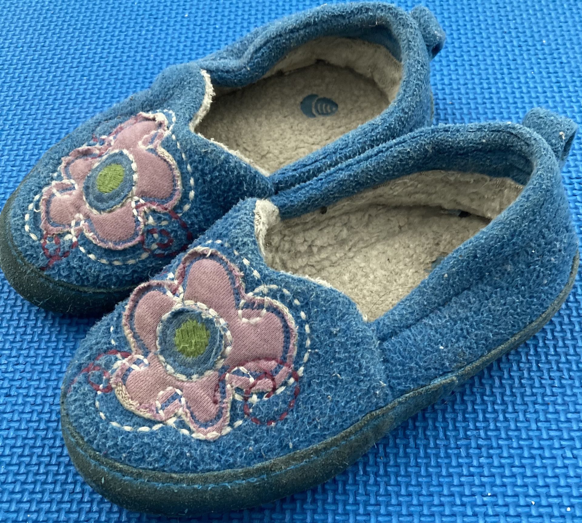 Children’s Acorn Size 11-12 Slippers