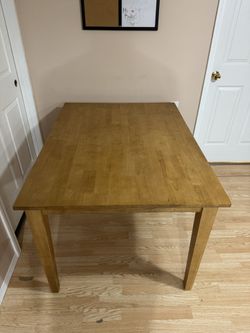 Kitchen Table and Matching Chairs