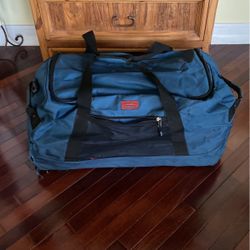 Large Duffle Bag 2 Wheels Camping Camp Sports Cruise