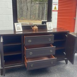 DELIVERY Available. American Signature Solid Wood Long Dresser With Big Drawers. Drawers Sliding Smoothly 