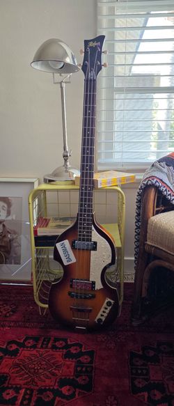 Höfner Ignition Series B-Bass (Violin Bass) – Sunburst