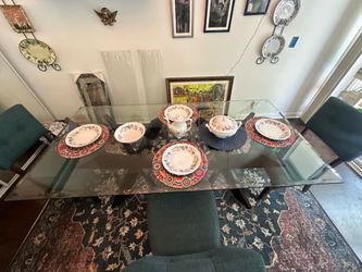 Modern Glass Dining Table with Sculptural Wood Base – 73x43x30