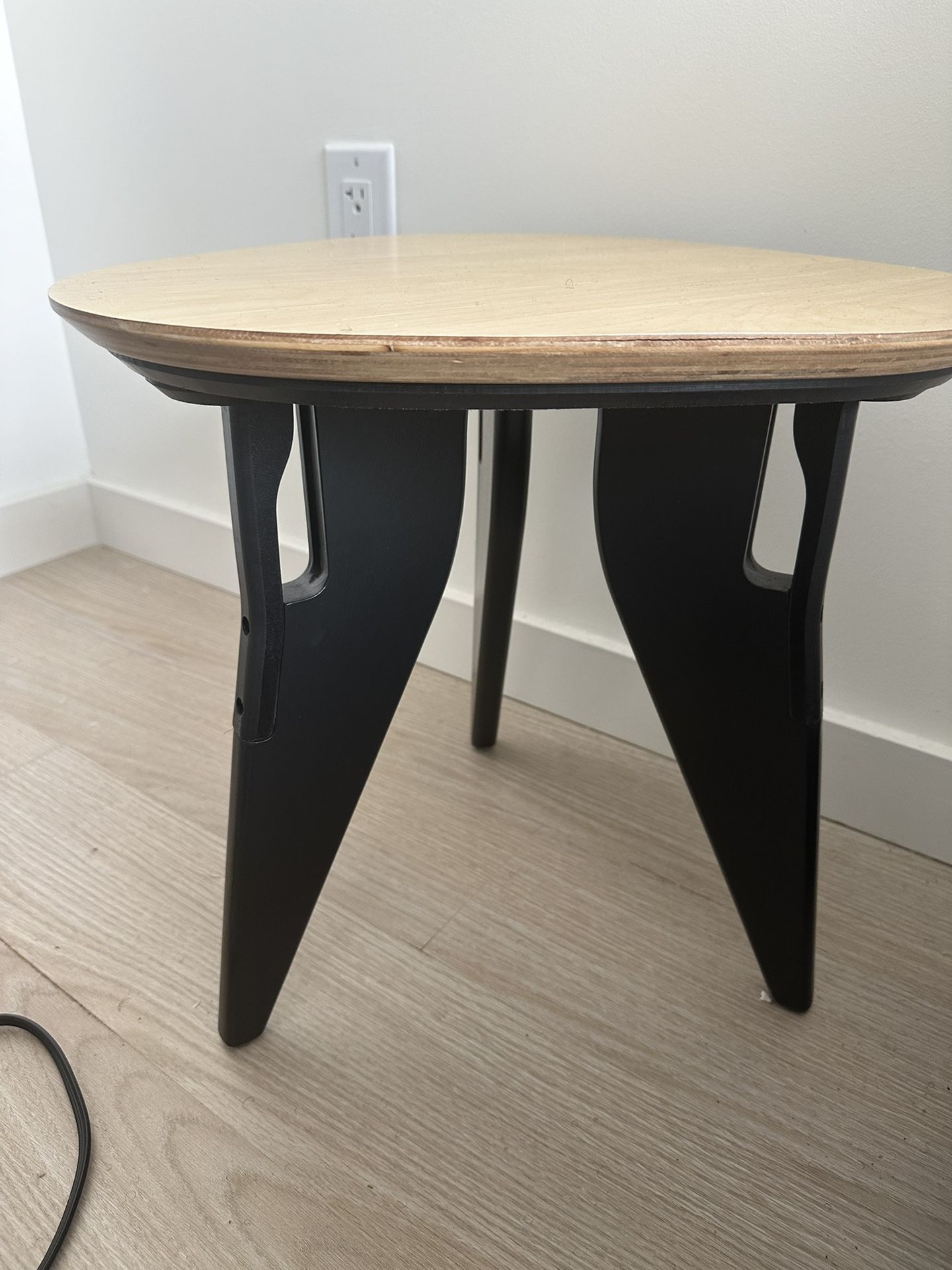 2x Hoek Side Tables/Stools