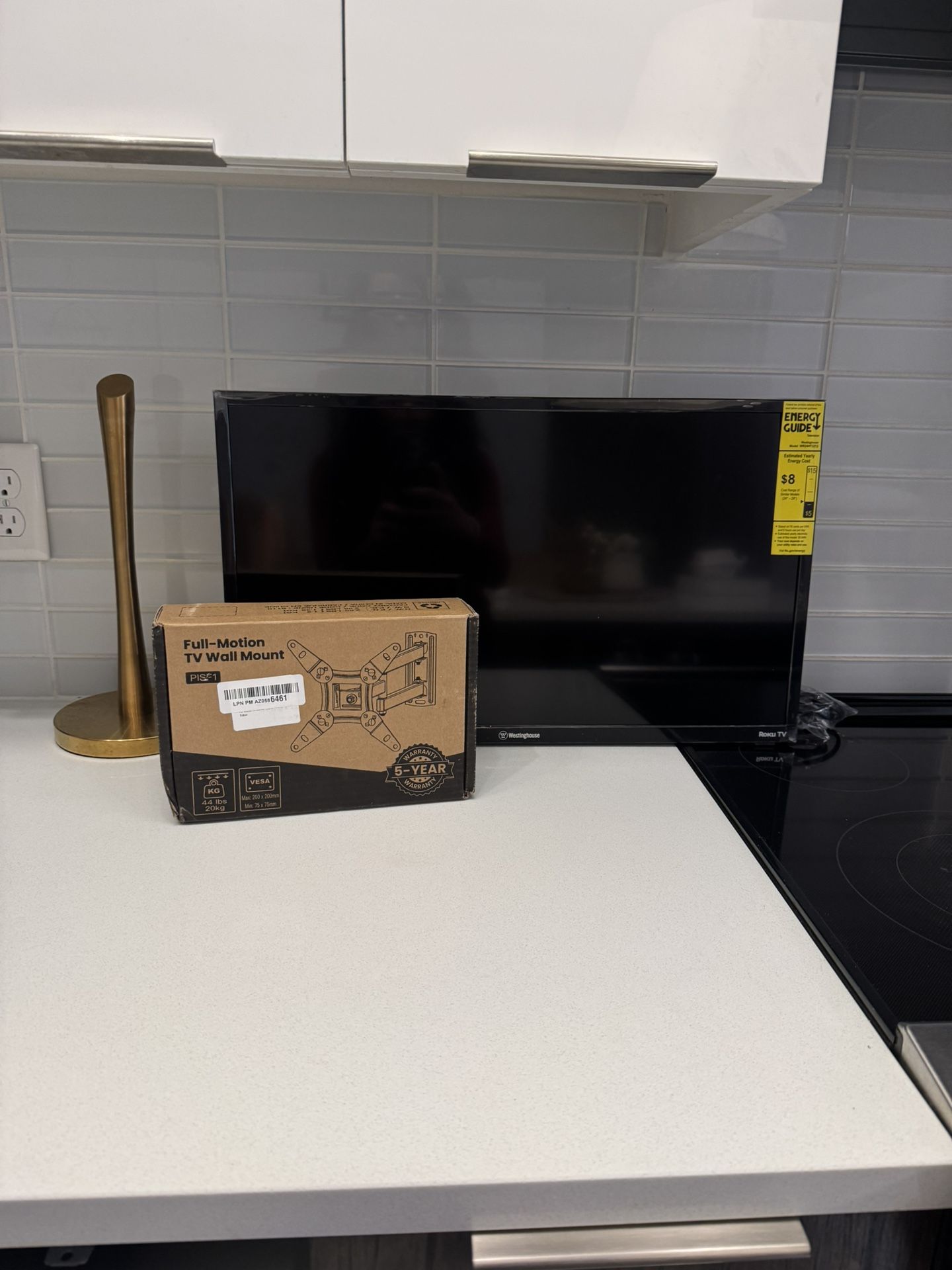 Approx 24 Inch New Roku TV with Wall Mount & Remote
