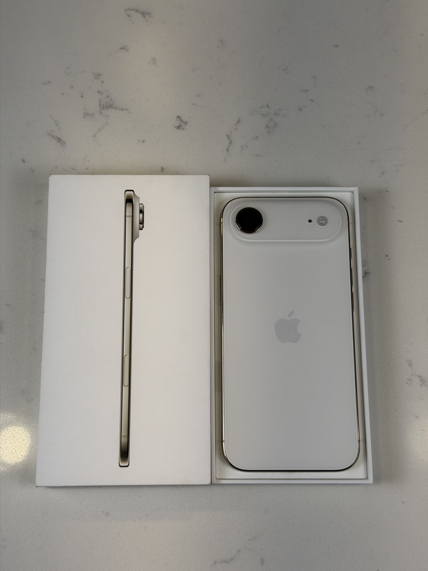 iPhone 17/Air 256Gb Gold ⭐️ Cricket