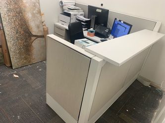 FREE Receptionist Desk