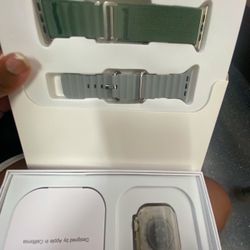 Apple Watch Ultra 2 49mm Titanium 