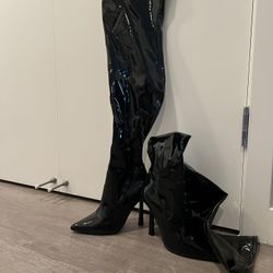 Black Boots 