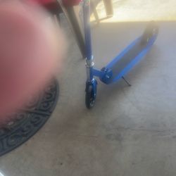 SCOOTER FOLDABLE BLUE COLOR & My GRANDSON ITS TO HARD HIM 