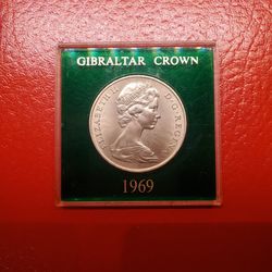 Queen Elizabeth II Gibraltar Crown Thumbnail