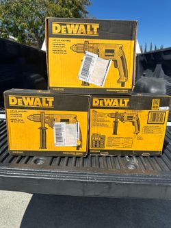DEWALT 7.8 Amp Corded 1/2 in. Variable Speed Reversing Drill