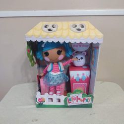 lalaloopsy doll and accessories