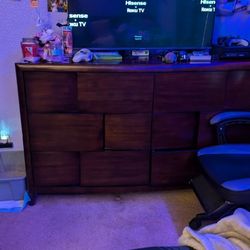 Bedroom Set For Sale 