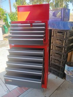 Craftsman tools box