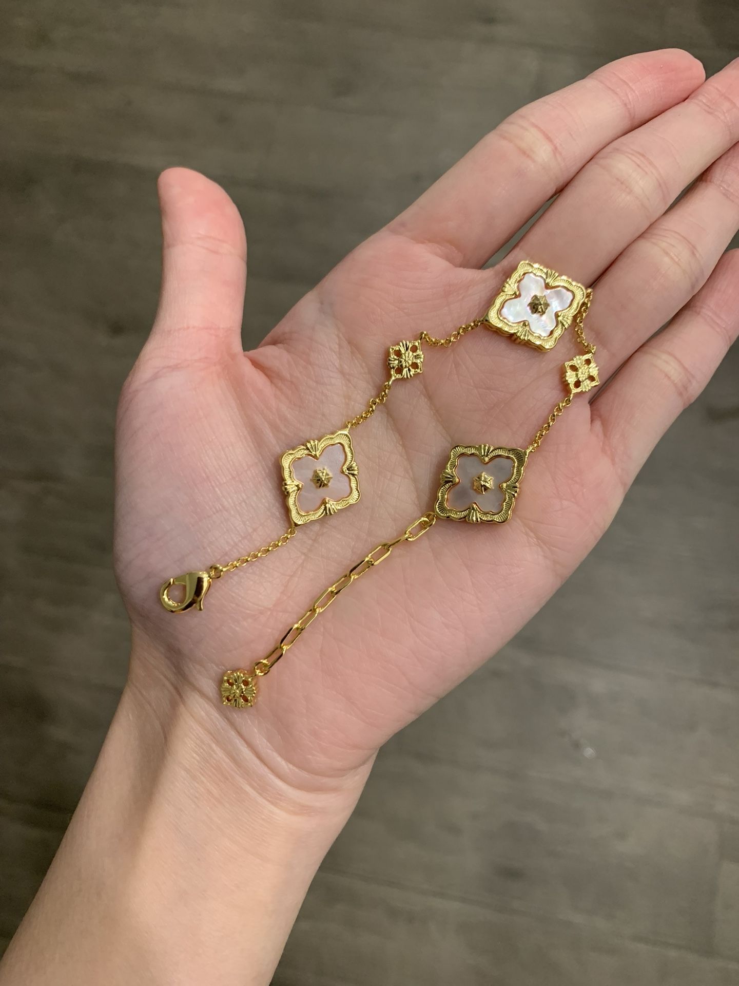 Bracelet