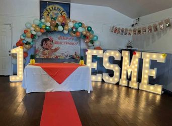 Marquee letters