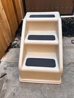 #2166 Plastic Doggy Steps that fold