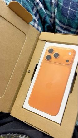 Apple iPhone 16 Pro Orange Titanium