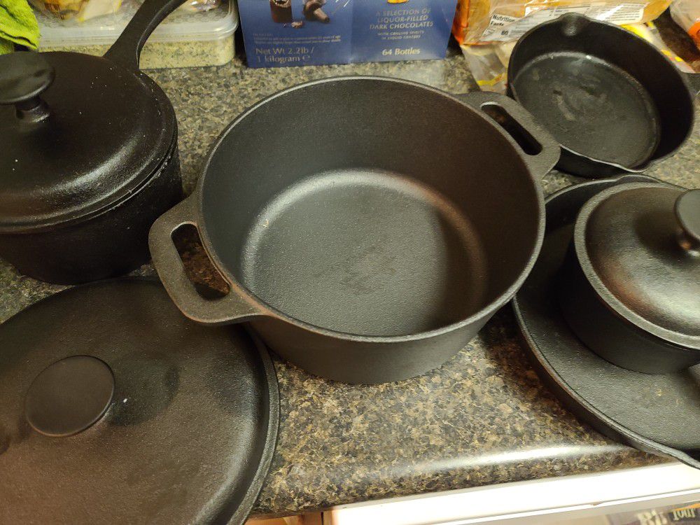 5 piece new cast iron pot and pan