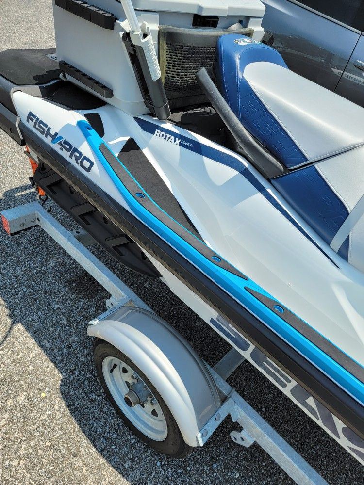 FISH PRO AND GEAR FOR SALE