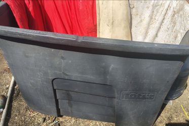 Storage container