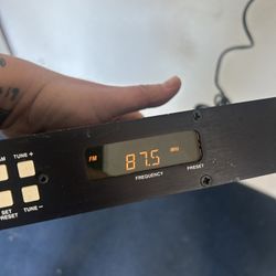 Rolls Quartz Digital Synthesized Tuner RS78B 