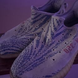 Yeezy 350 No Laces