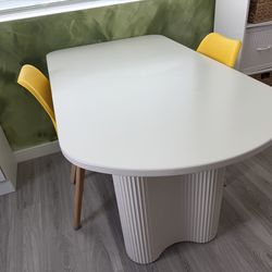 Modern Dinning Table