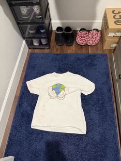 Kaws x Uniqlo “Peace For All” Tee