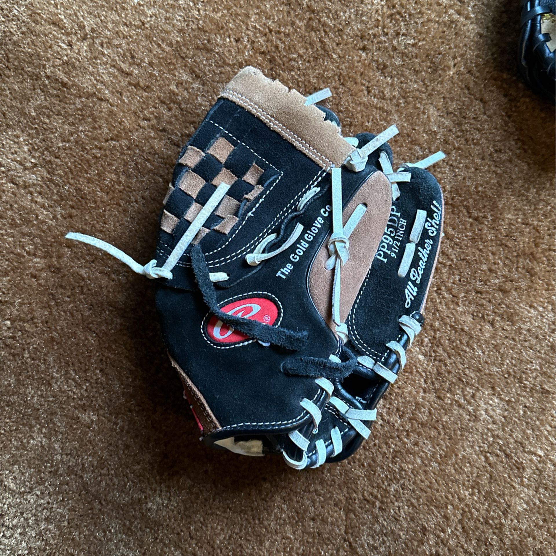 9.5” Baseball Glove Ages 4-7