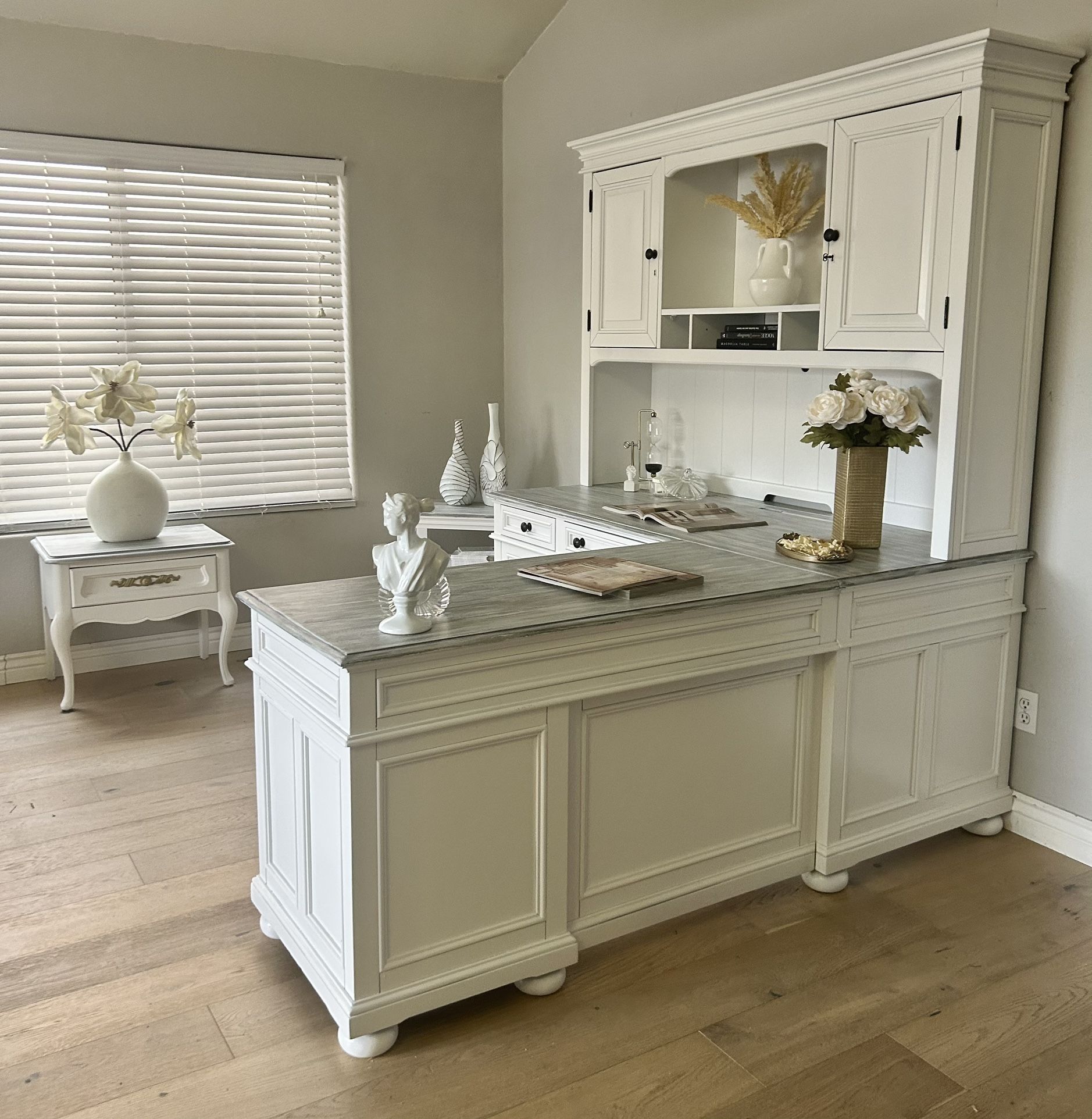 Gorgeous white office corner L desk with bookshelf hutch on top and printer table like new