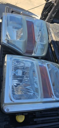 Ford F250 Headlights 