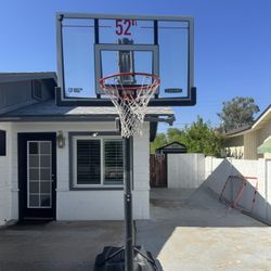 Lifetime Portable Basketball Hoop 