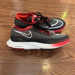 Nike Streakfly Size 8 Brand New