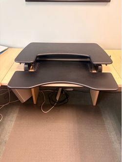 Standing desk