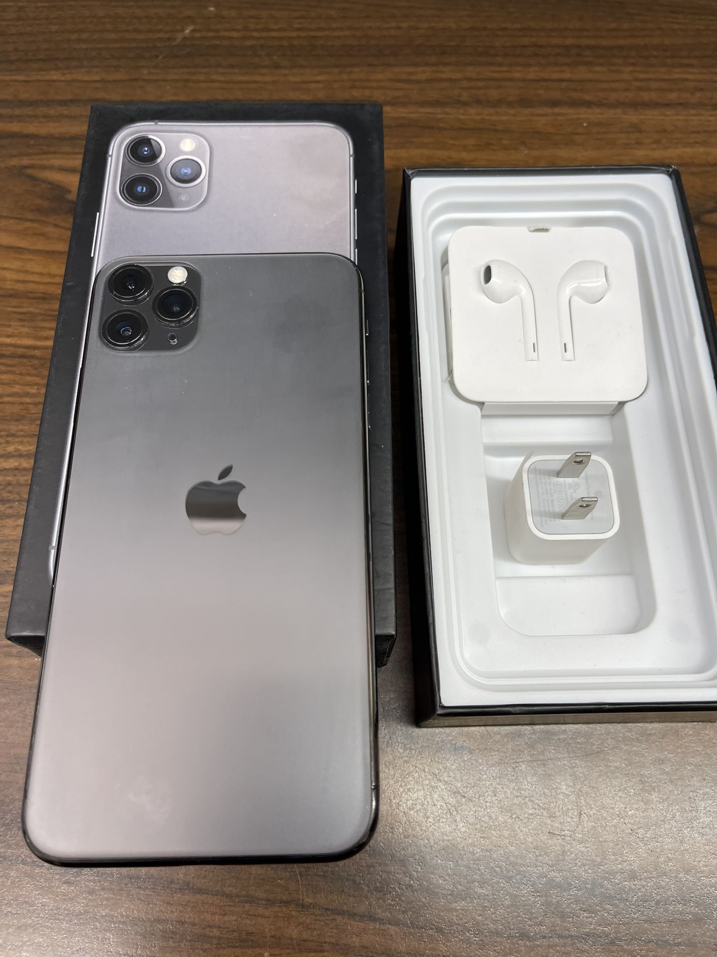 iPhone 11 Pro Max Factory Unlocked 64gb / Liberado Liberado Para Cualquier Companias
