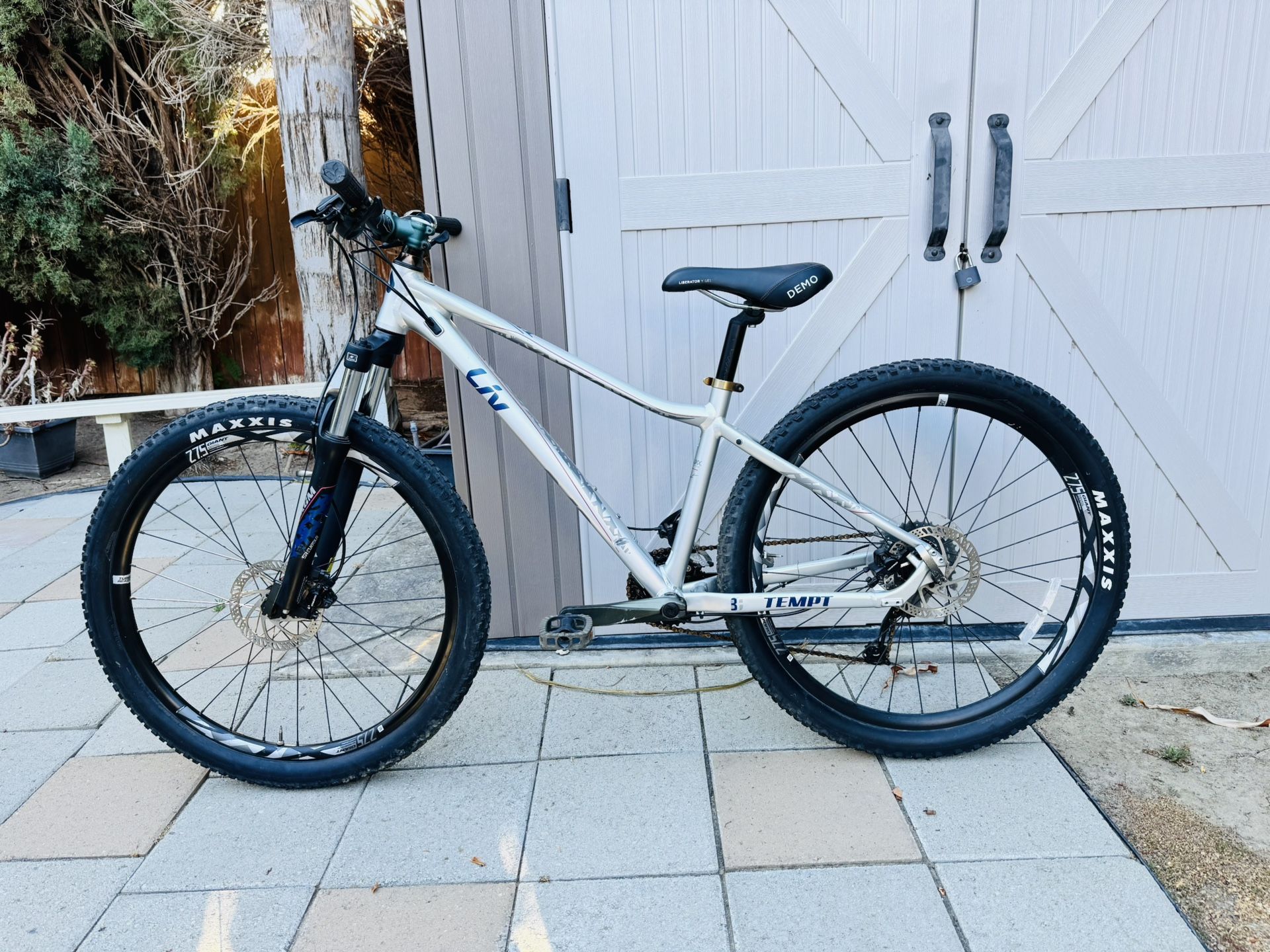 Giant Liv Tempt Mountain Bike 27.5 Small