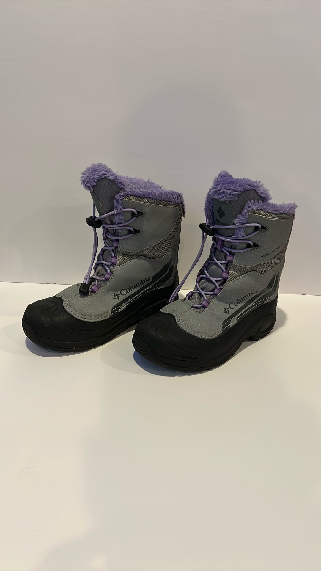 Women’s Columbia Snow Boots, Size 6
